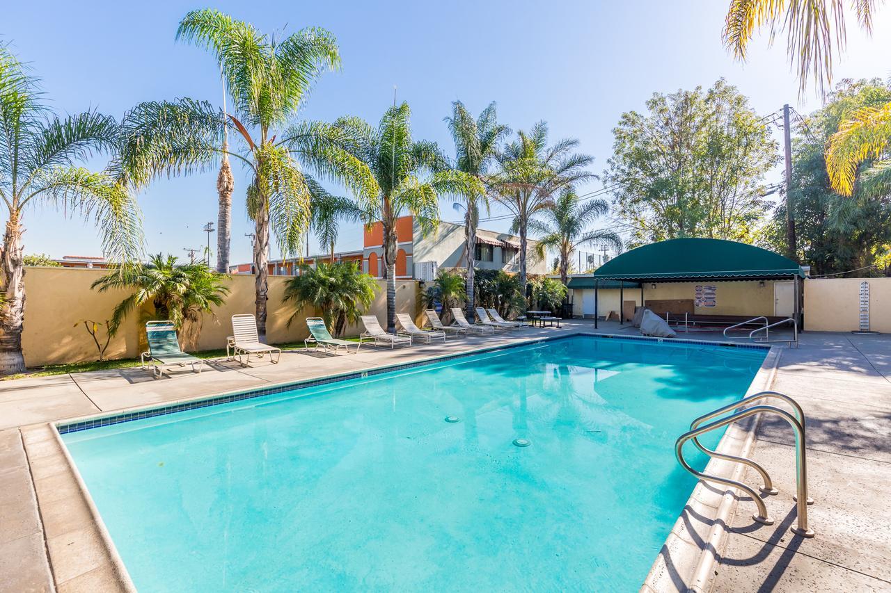 Colonial Pool & Spa Motel Long Beach Exterior foto